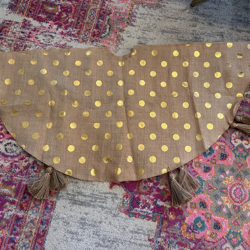 Burlap Tree Skirt with Gold Polka Dots and Large Tassels - Picture 7 of 9